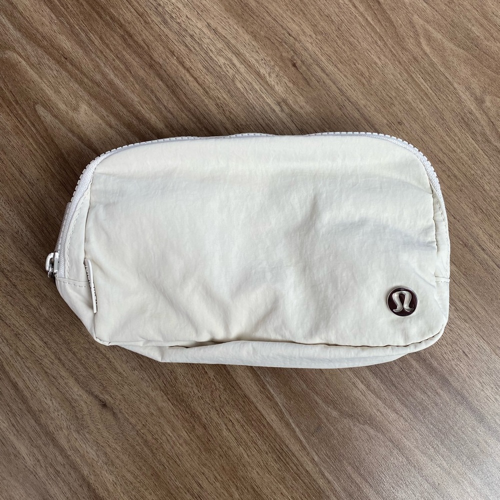 Lululemon White Opal Everywhere Belt Bag